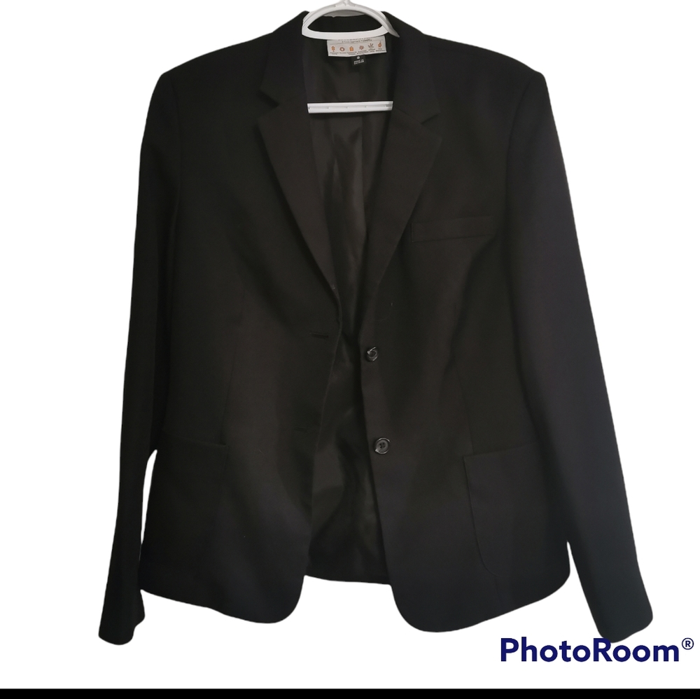 Woman's size 8 Blazer Black